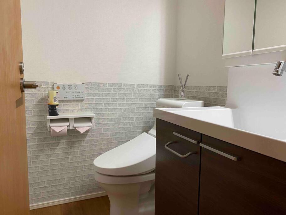 Ferienwohnung 5Ldk3Toilets: 最近の駅6分・スカイツリー電車1分・浅草電車4分・Nrt電車60分 Präfektur Tokio Exterior foto